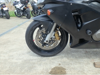     Honda CBR600RR 2004  14