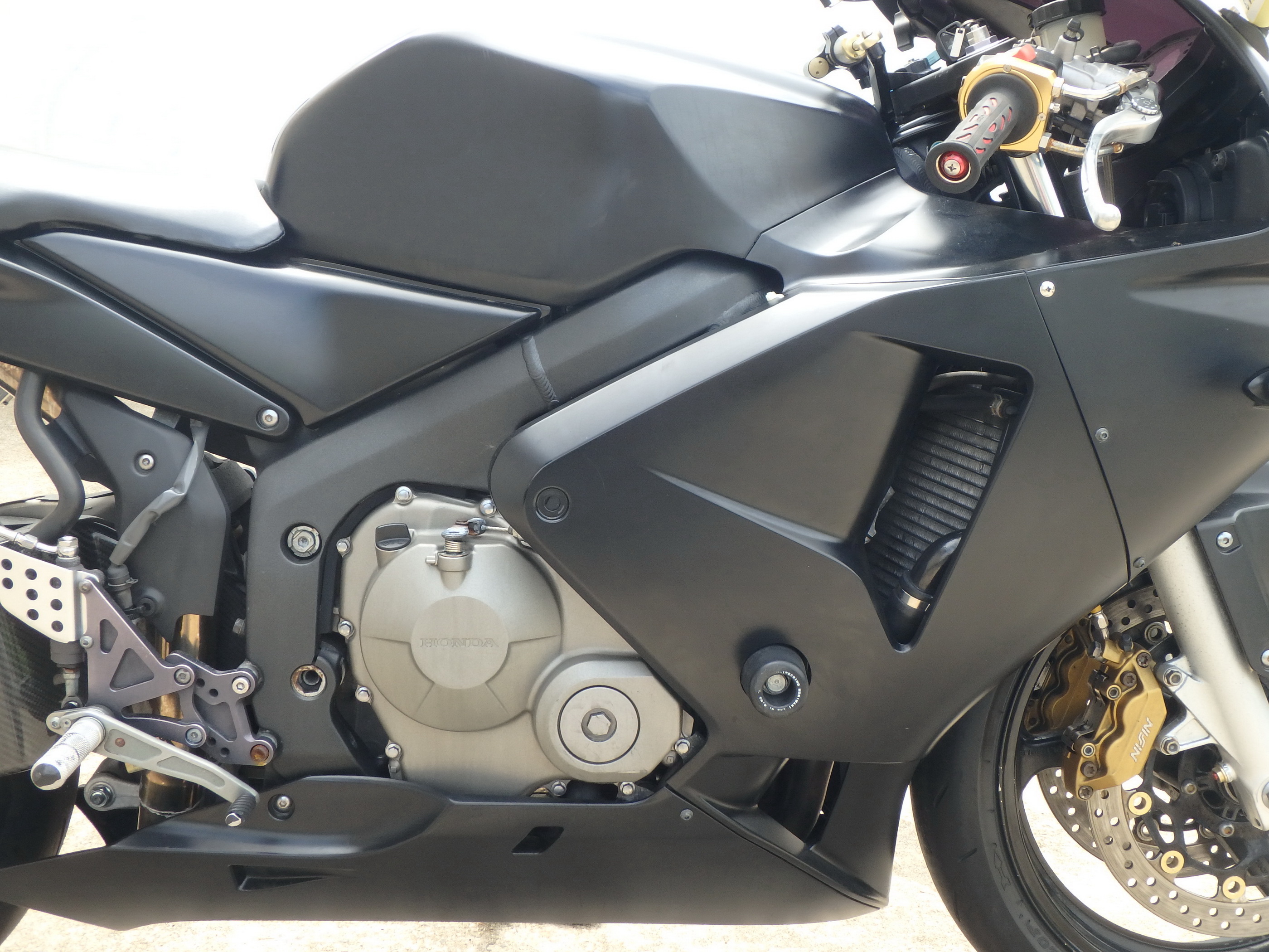 Купить мотоцикл Honda CBR600RR 2004 фото 18