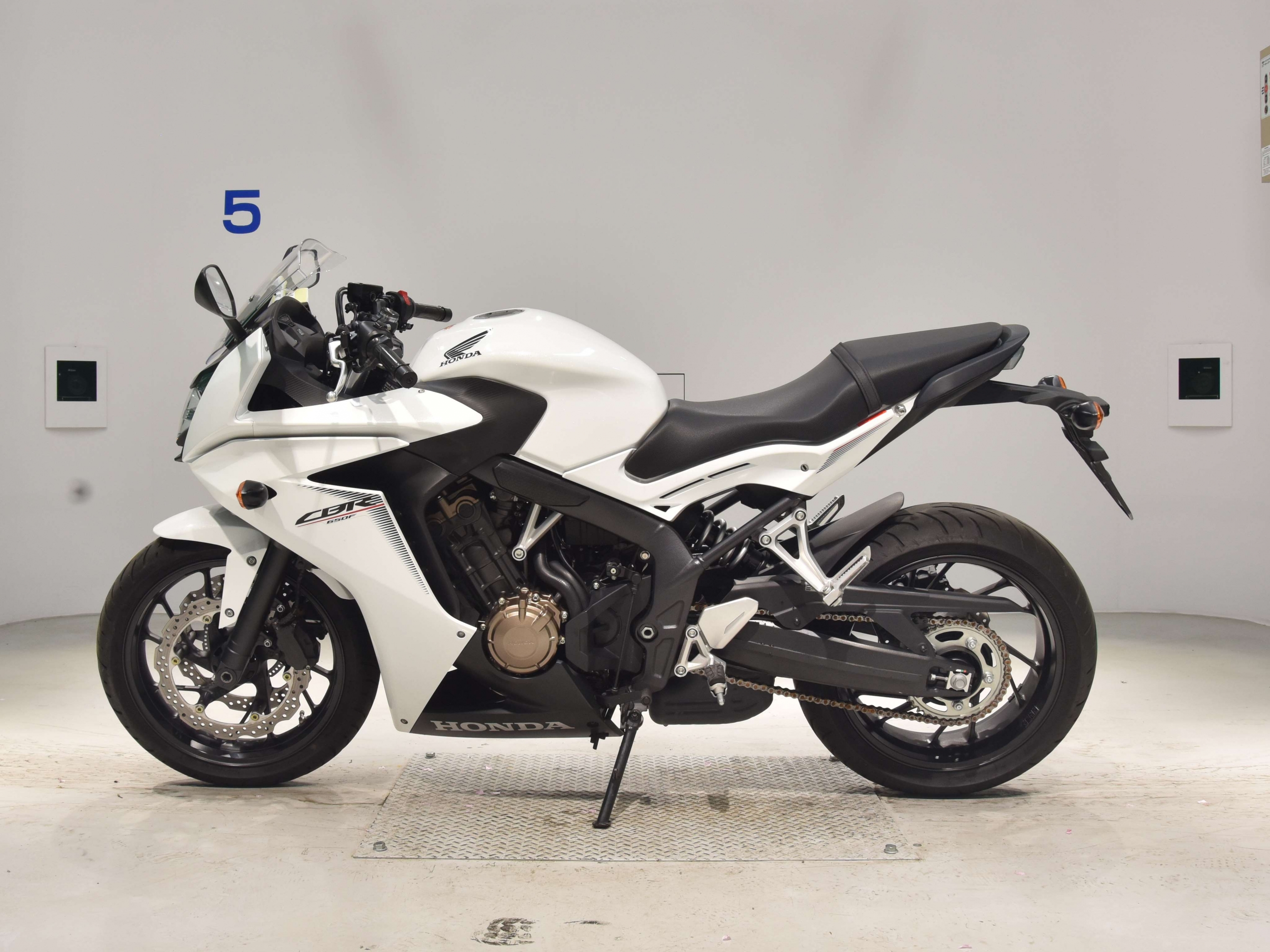 Купить мотоцикл Honda CBR650F 2018 фото 1