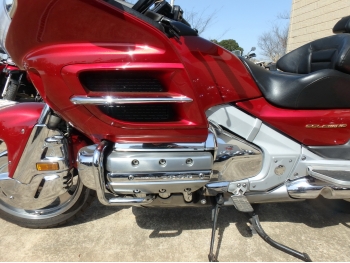     Honda GL1800 GoldWing 2001  14