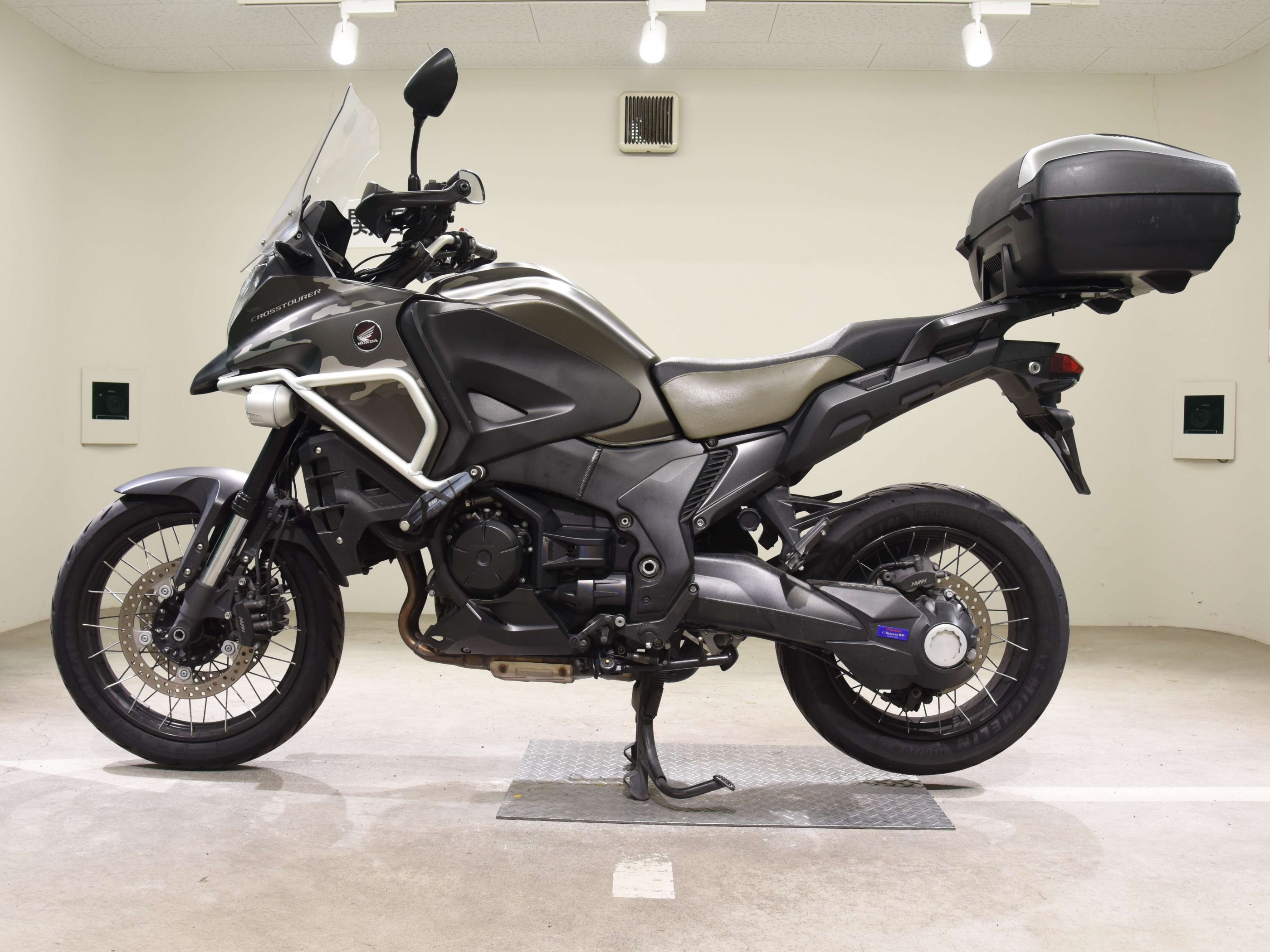 Купить мотоцикл Honda VFR 1200X Crosstourer VFR1200XD 2015 фото 1