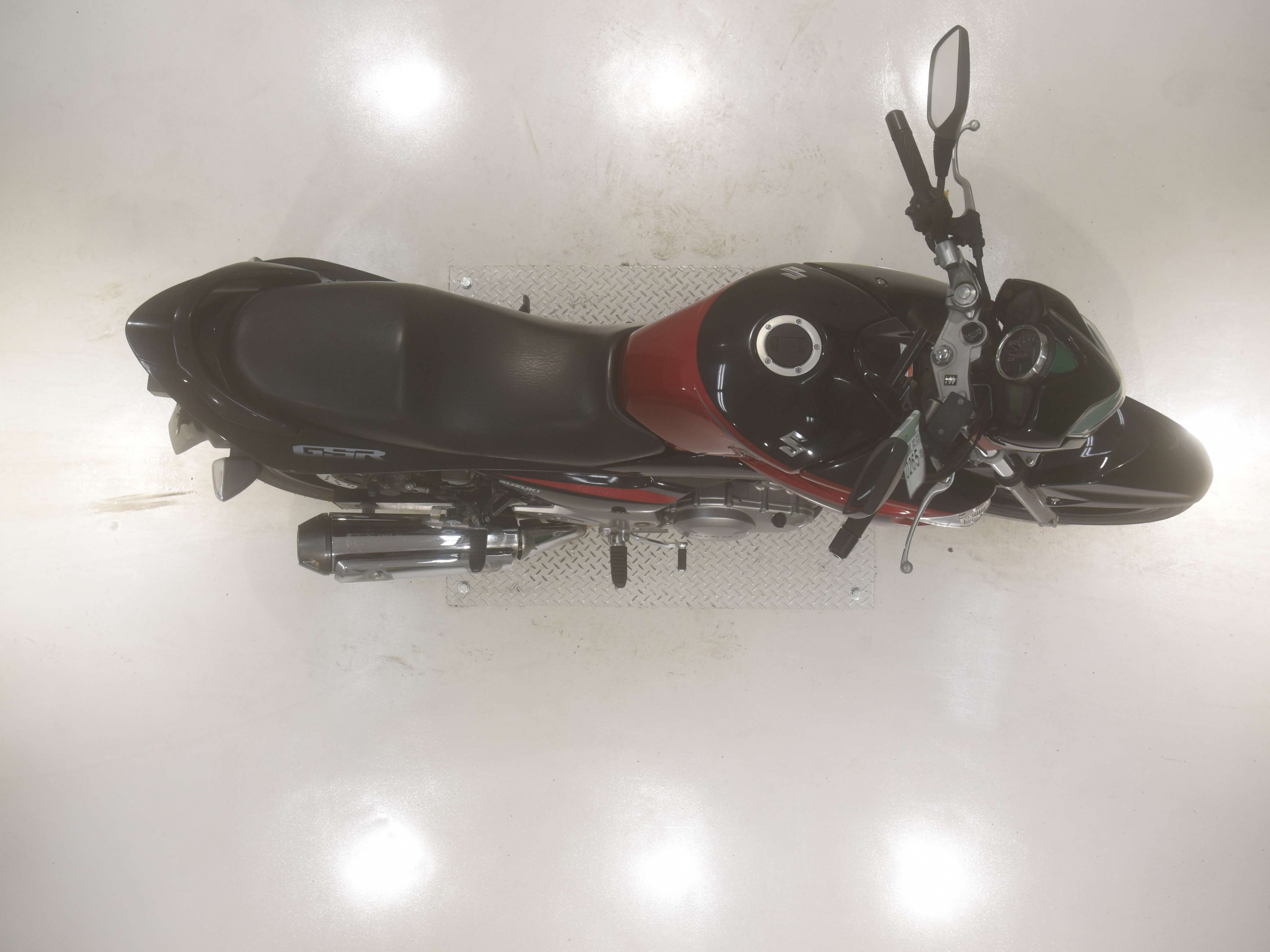 Купить мотоцикл Suzuki GSR250 2018 фото 3