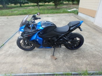     Suzuki GSX-S1000F 2017  12