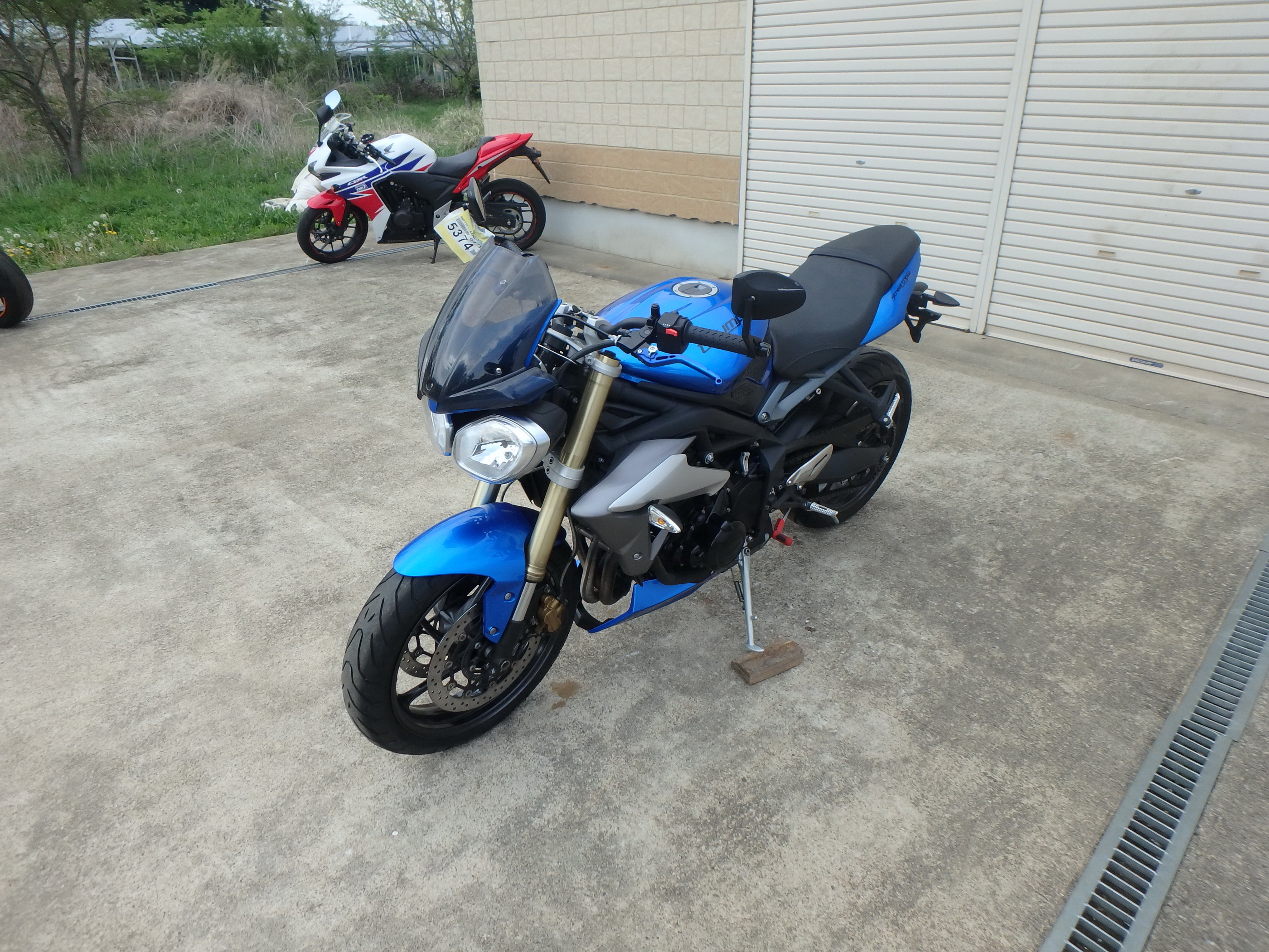 Купить мотоцикл Triumph Street Triple85 2014 фото 13
