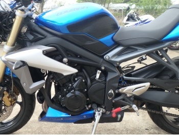     Triumph Street Triple85 2014  15