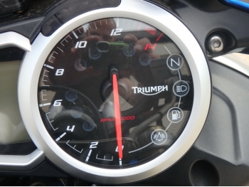     Triumph Street Triple85 2014  20