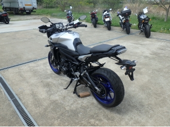     Yamaha MT-09 Tracer FJ-09 2015  11