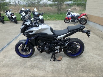     Yamaha MT-09 Tracer FJ-09 2015  12