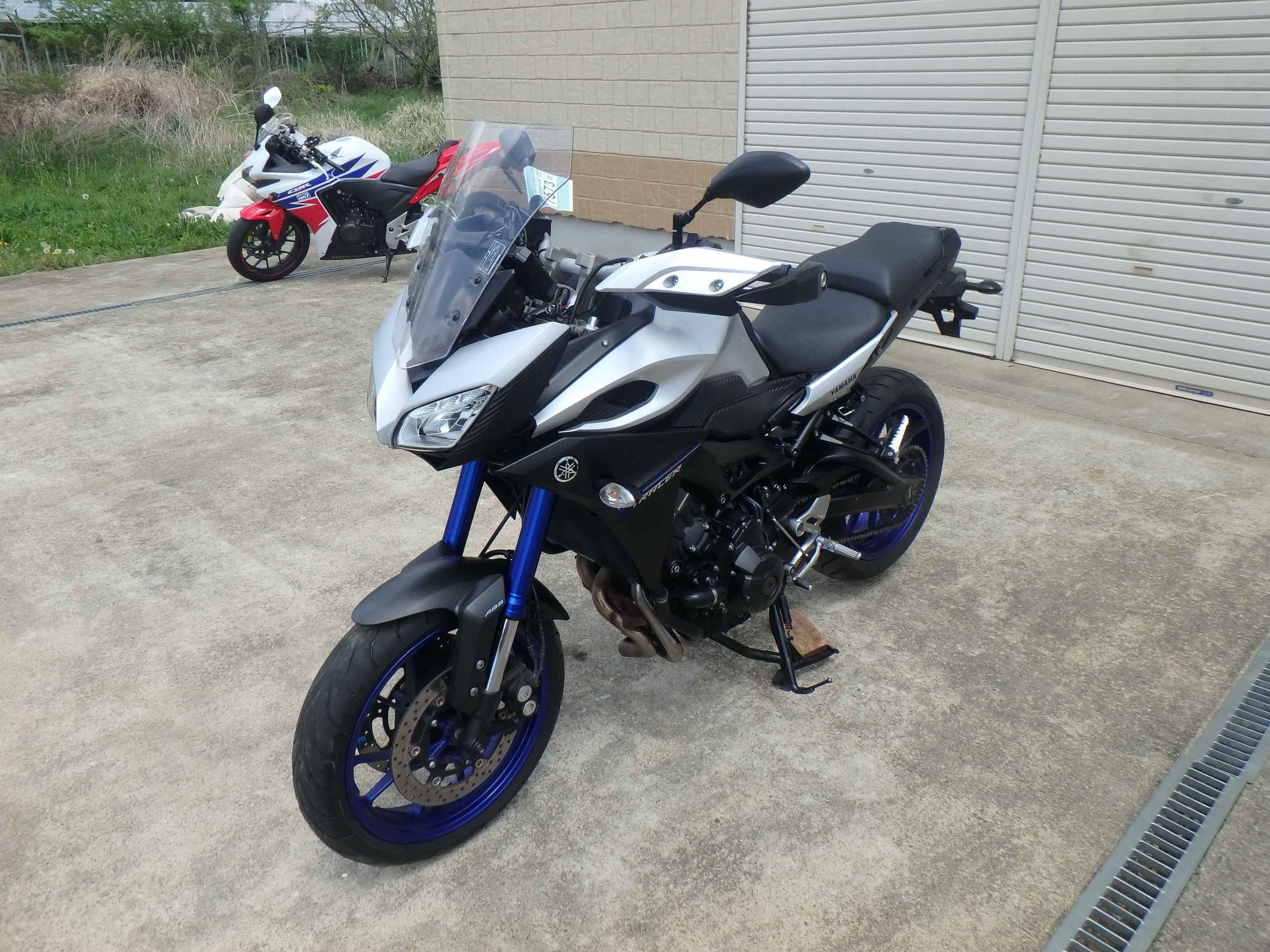 Купить мотоцикл Yamaha MT-09 Tracer FJ-09 2015 фото 13