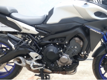     Yamaha MT-09 Tracer FJ-09 2015  18