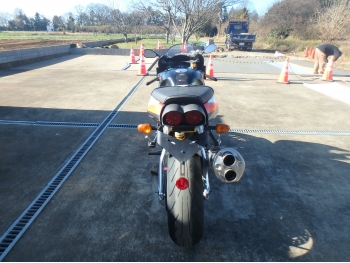 Заказать из Японии мотоцикл Aprilia RSV1000 Mille R 2002 фото 10
