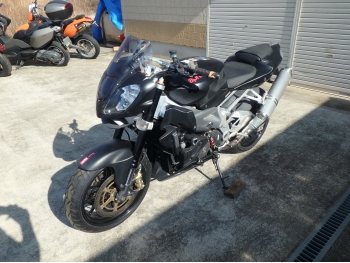     Aprilia Tuono1000 R 2007  13