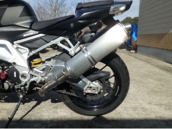     Aprilia Tuono1000 R 2007  16