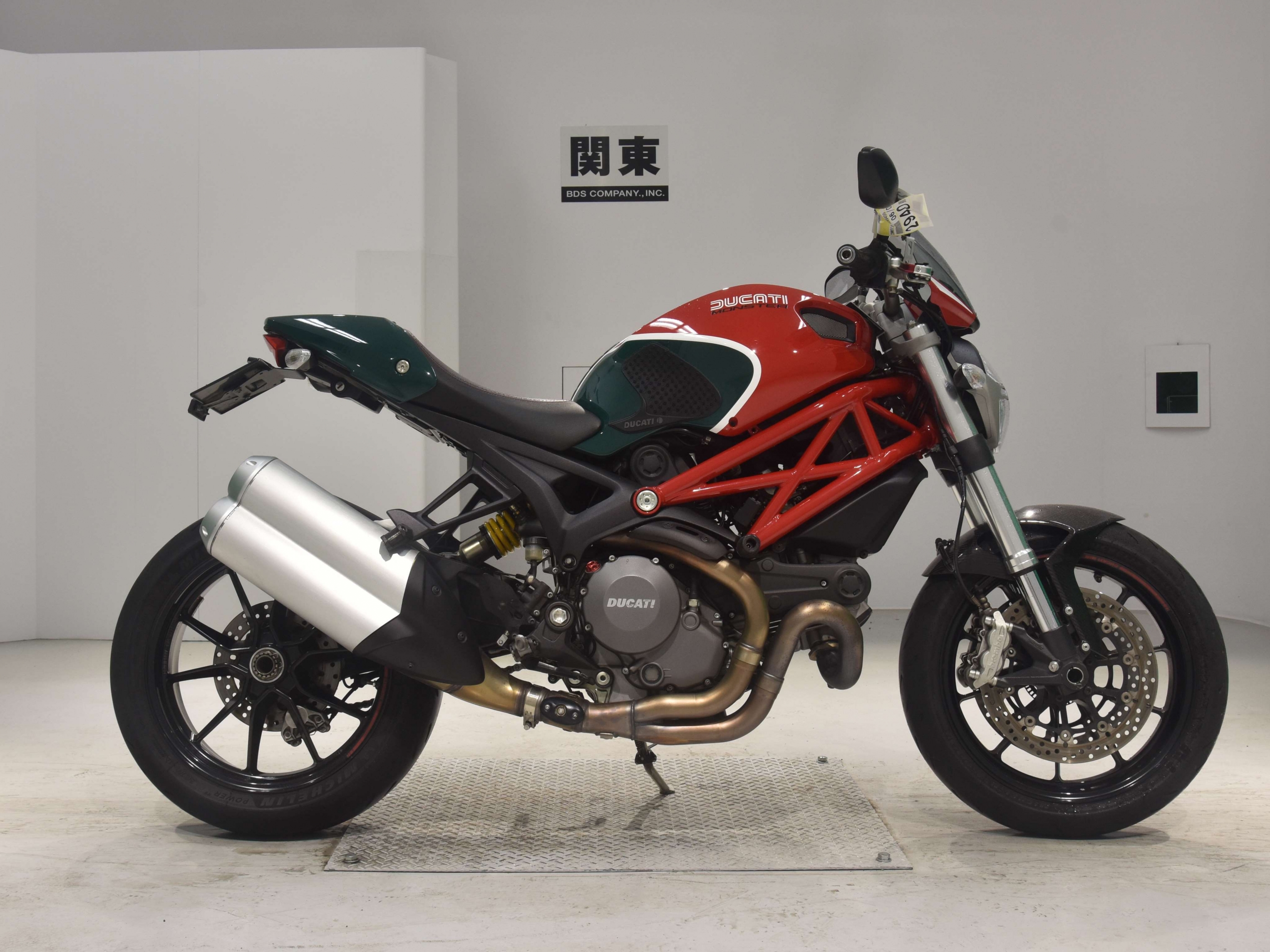Купить мотоцикл Ducati Monster1100 EVO M1100 2011 фото 2