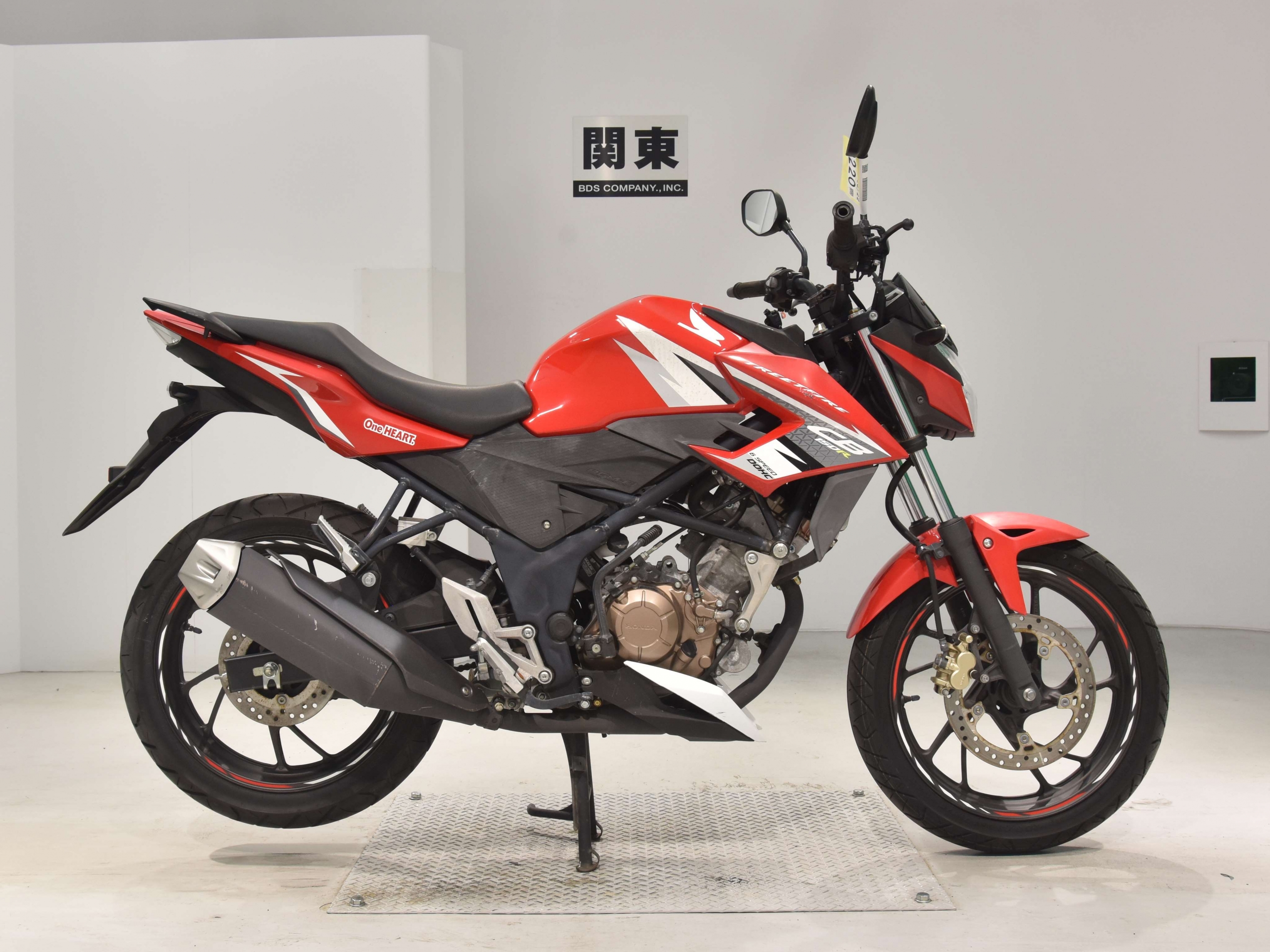 Купить мотоцикл Honda CB150R 2016 фото 2