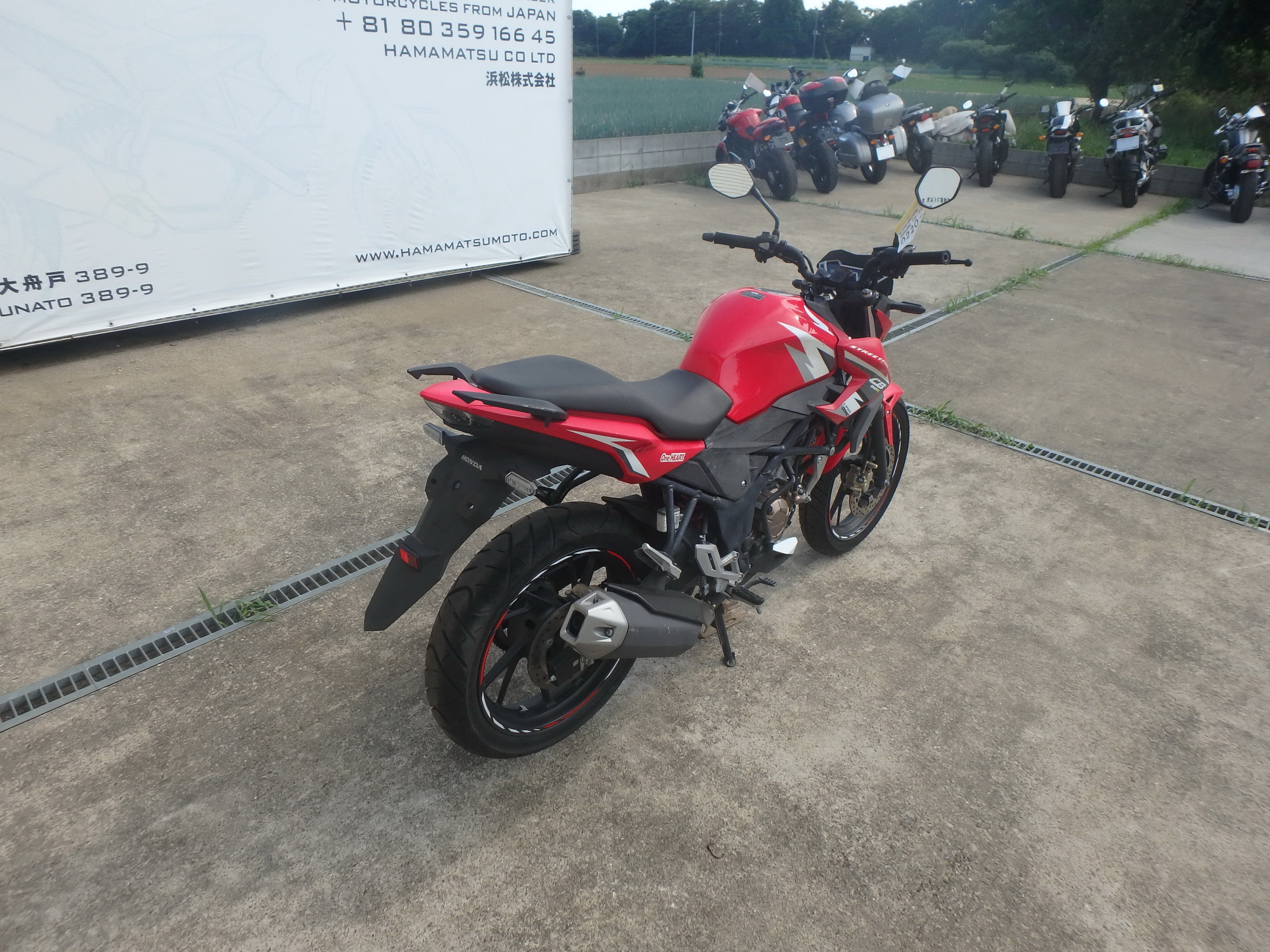 Купить мотоцикл Honda CB150R 2016 фото 9