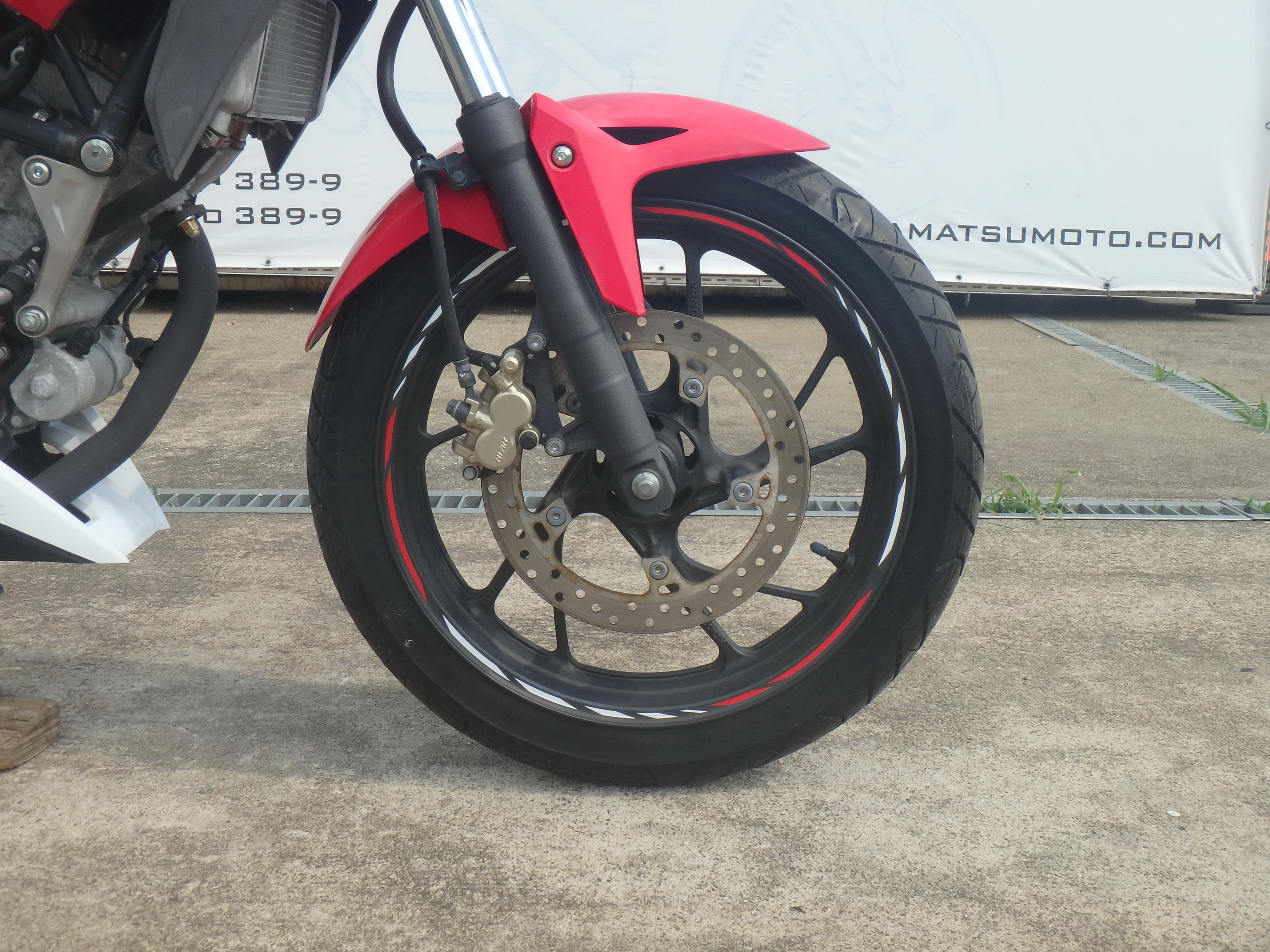 Купить мотоцикл Honda CB150R 2016 фото 19