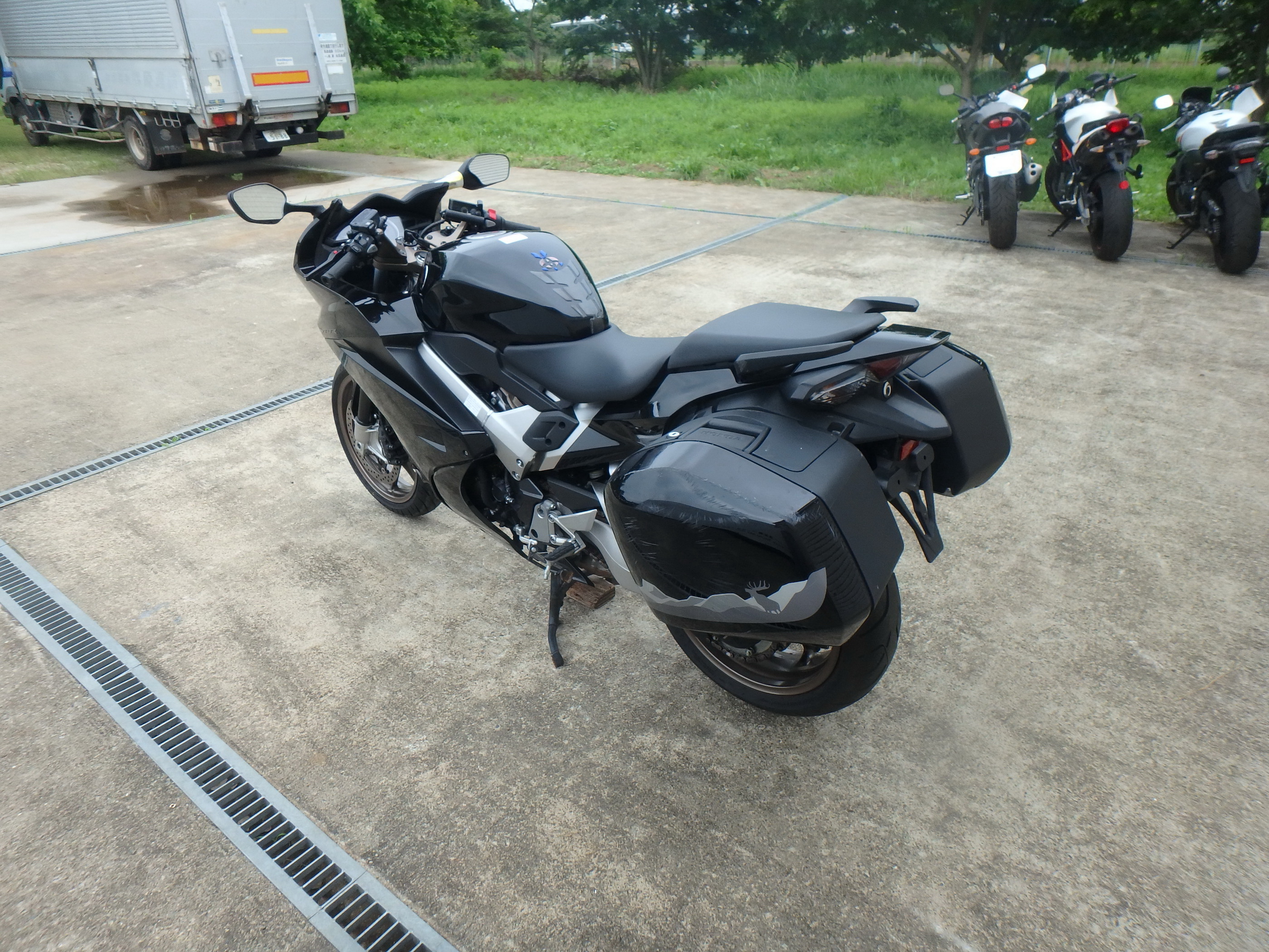 Купить мотоцикл Honda VFR800F 2016 фото 11