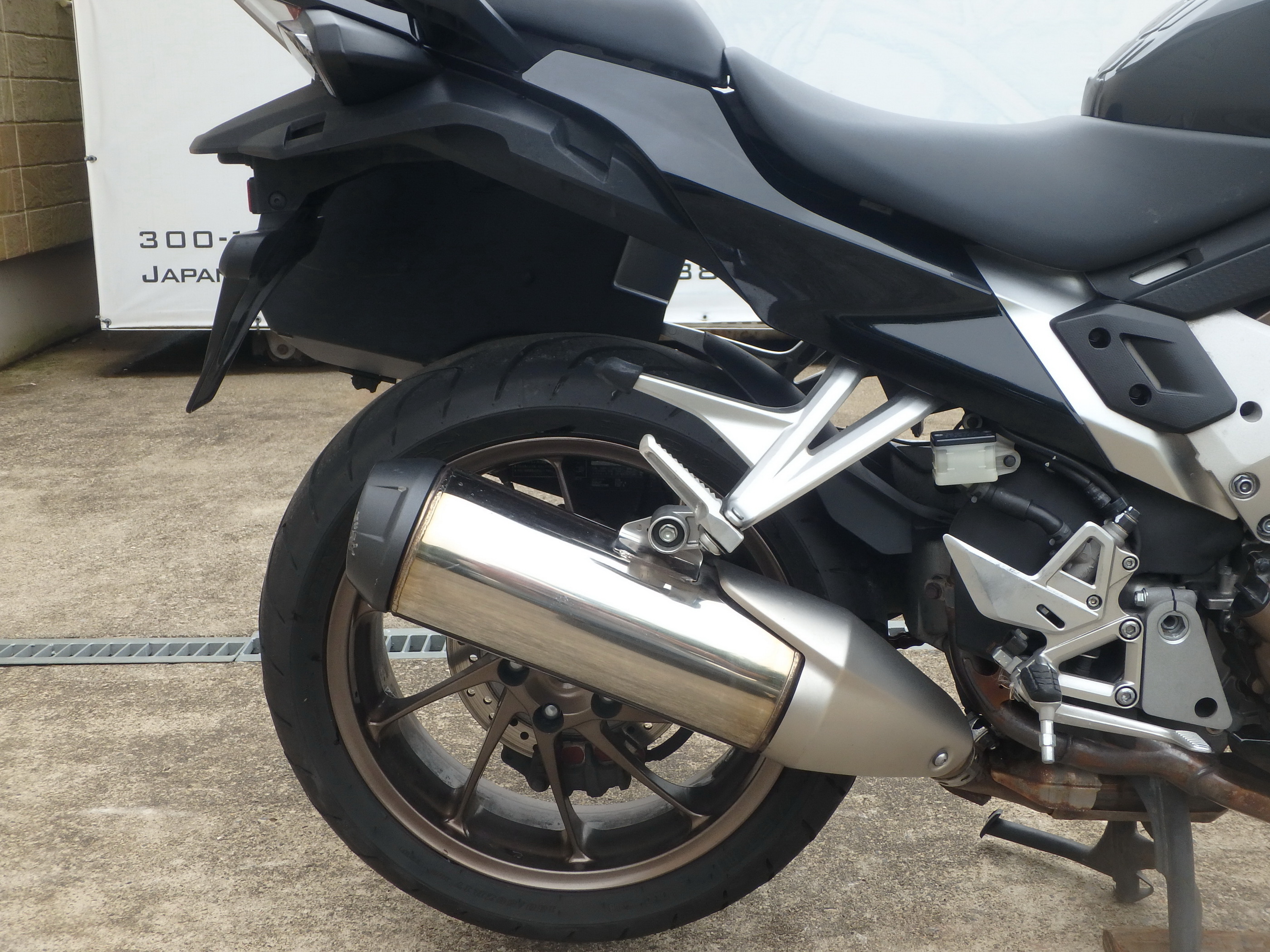 Купить мотоцикл Honda VFR800F 2016 фото 19