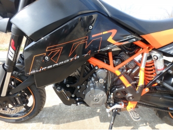     KTM 950 Supermoto R 2008  14