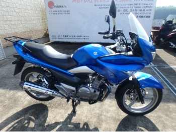     Suzuki GSR250S 2018  8