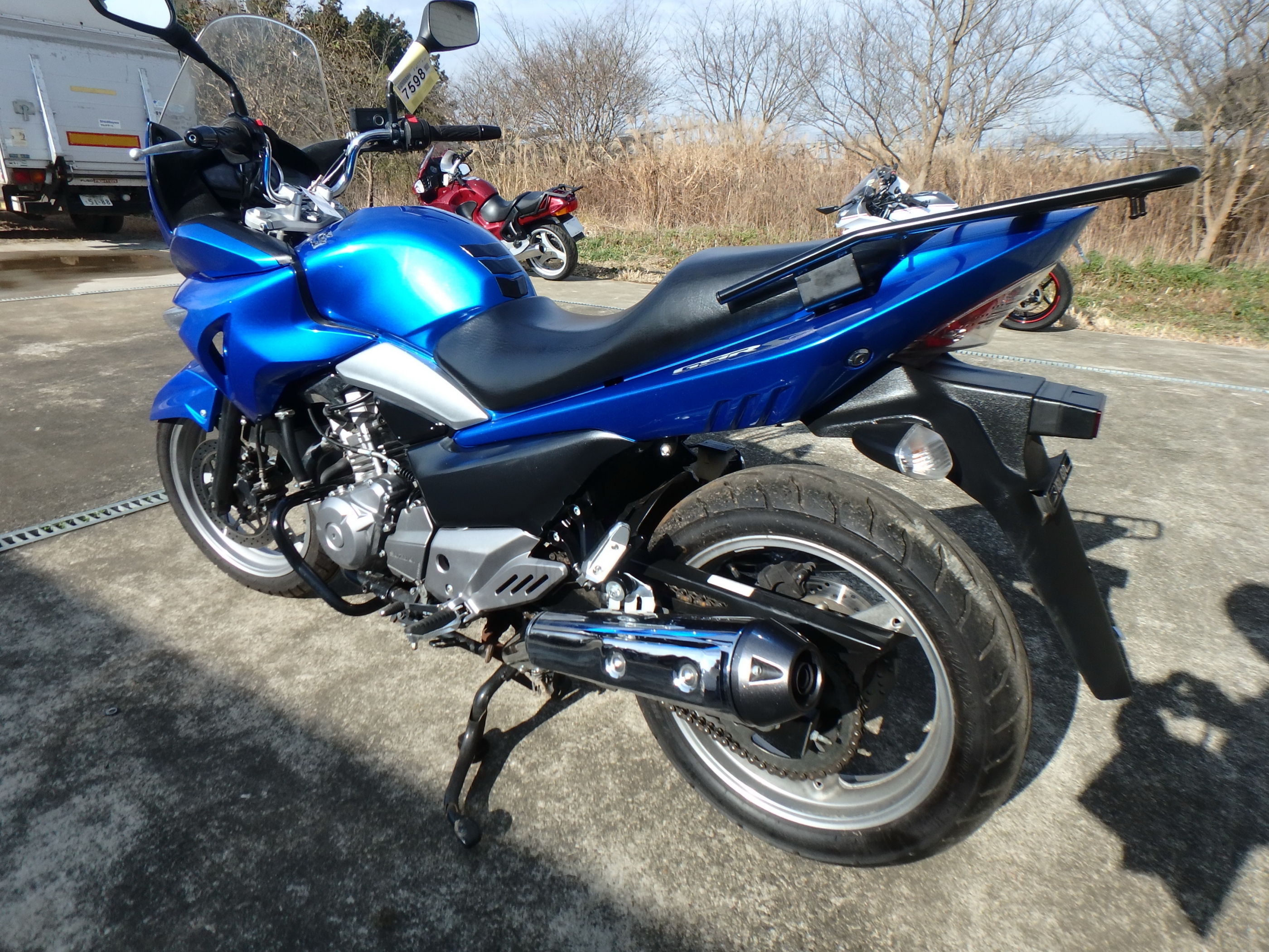 Купить мотоцикл Suzuki GSR250S 2018 фото 11