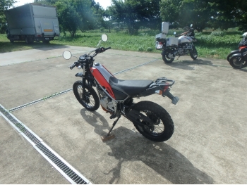     Yamaha XG250 Tricker 2004  11