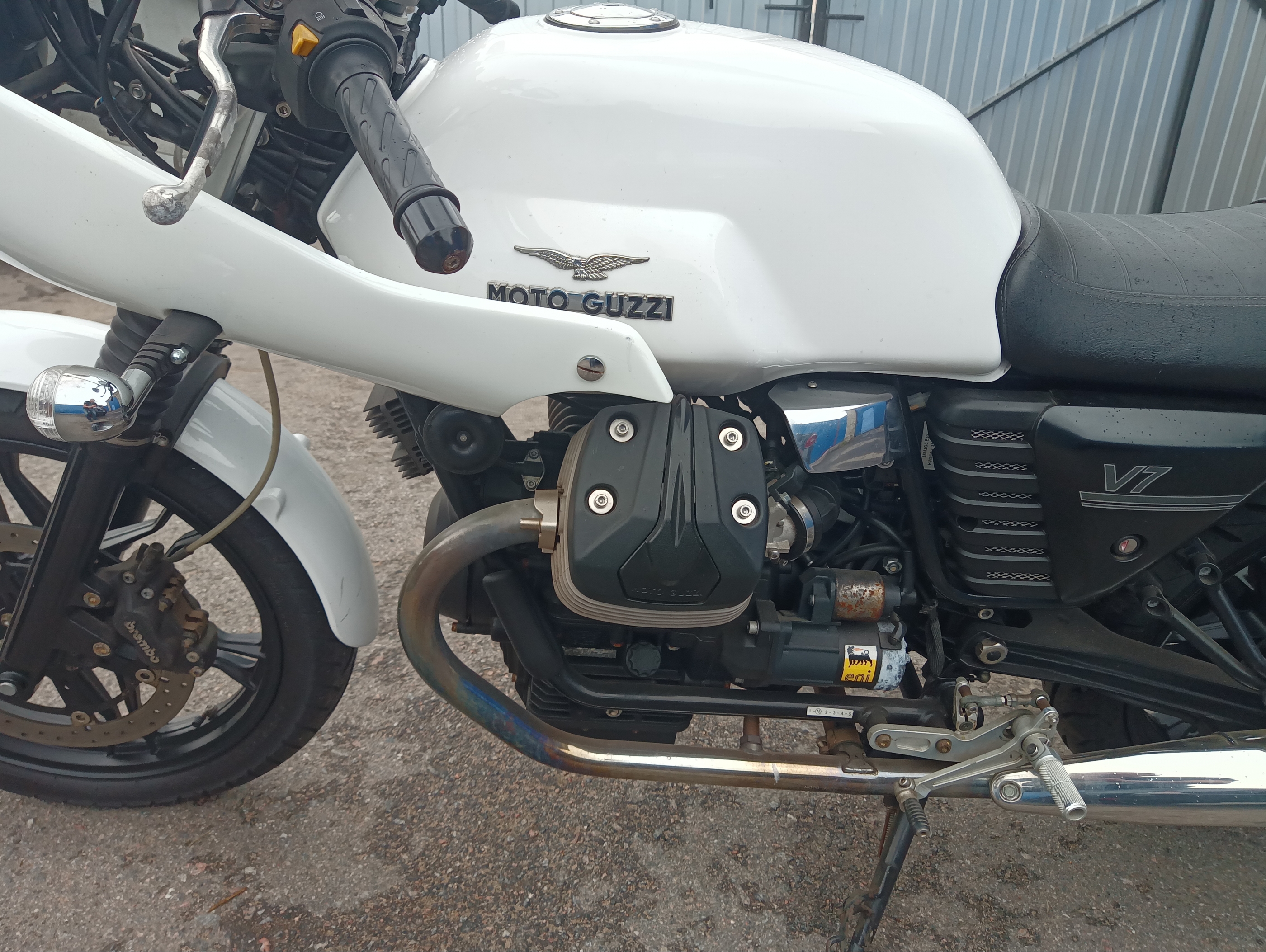 Купить мотоцикл Moto Guzzi V7 Stone 2014 фото 9