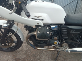 Заказать из Японии мотоцикл Moto Guzzi V7 Stone 2014 фото 9