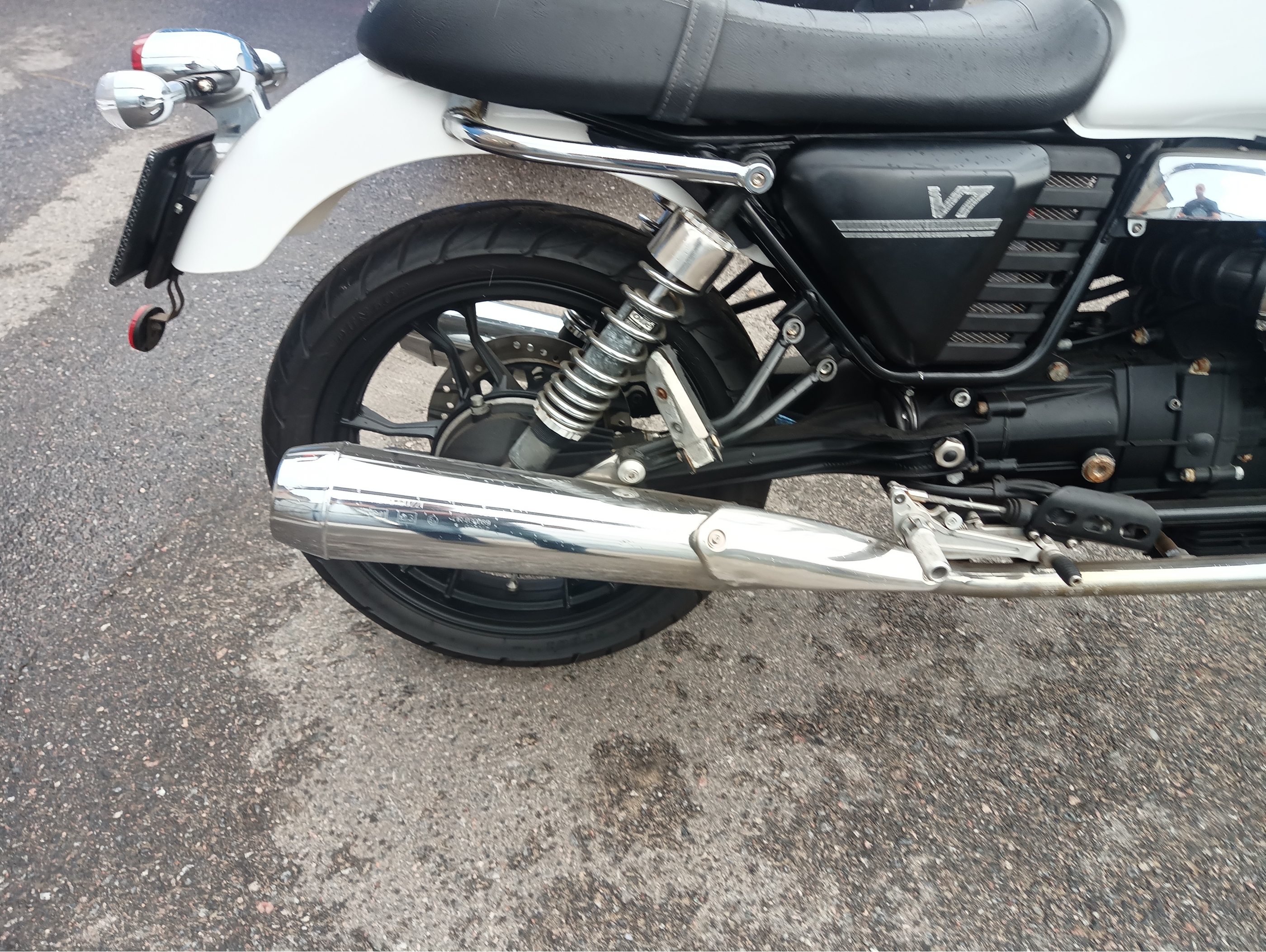 Купить мотоцикл Moto Guzzi V7 Stone 2014 фото 11