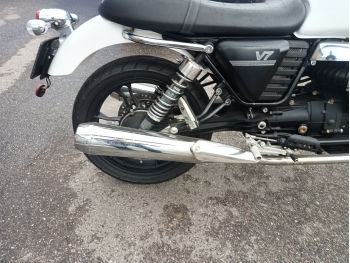 Заказать из Японии мотоцикл Moto Guzzi V7 Stone 2014 фото 11