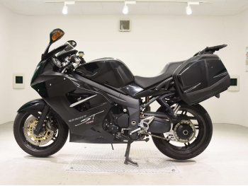 Заказать из Японии мотоцикл Triumph Sprint ST1050A 2010 фото 1