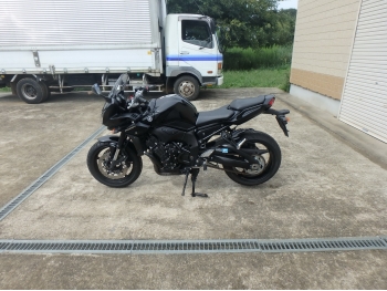     Yamaha FZ-1 Fazer 2011  12