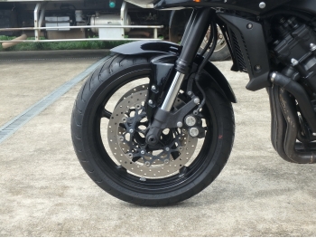     Yamaha FZ-1 Fazer 2011  14