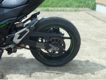     Kawasaki Z800 2014  17