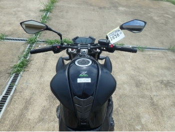     Kawasaki Z800 2014  23