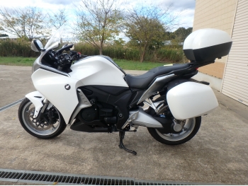     Honda VFR1200FD 2010  12