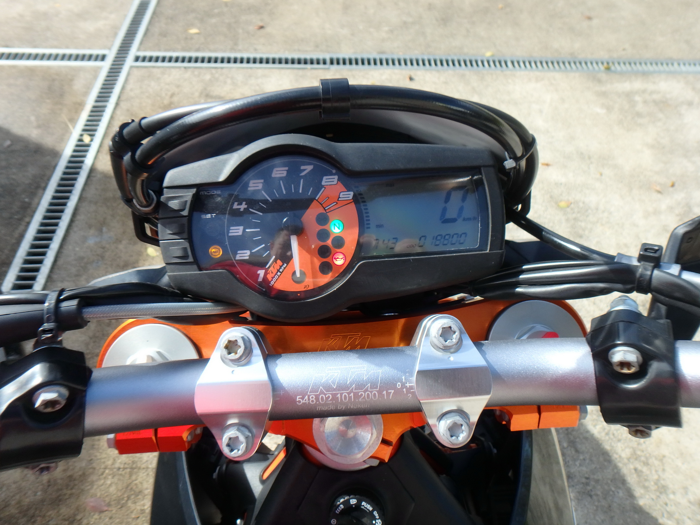 Купить мотоцикл KTM 690 SMC R 2015 фото 18