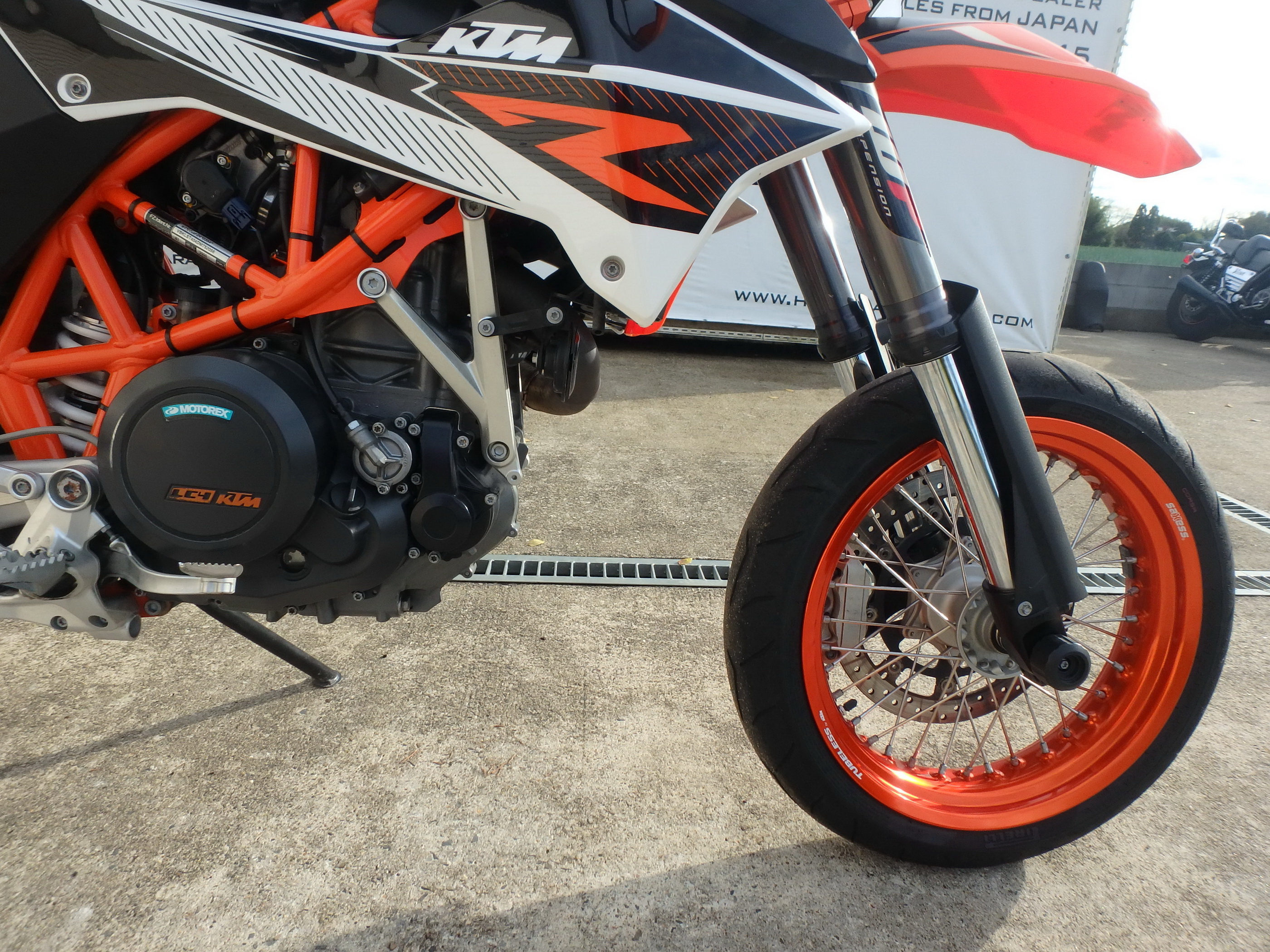 Купить мотоцикл KTM 690 SMC R 2013 фото 19