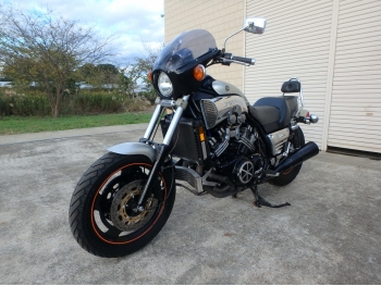     Yamaha V-Max 1998  13