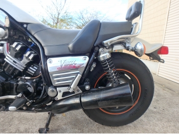     Yamaha V-Max 1998  16