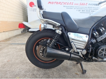     Yamaha V-Max 1998  17