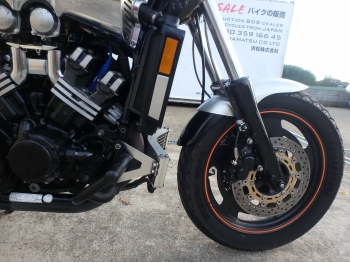     Yamaha V-Max 1998  19