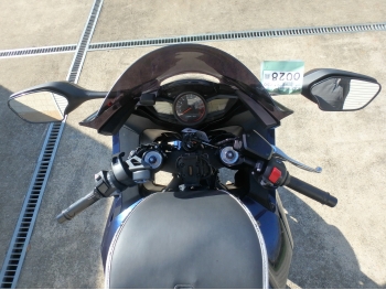     Honda VFR1200FD 2010  23