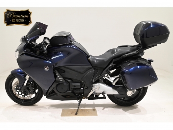     Honda VFR1200FD 2010  26