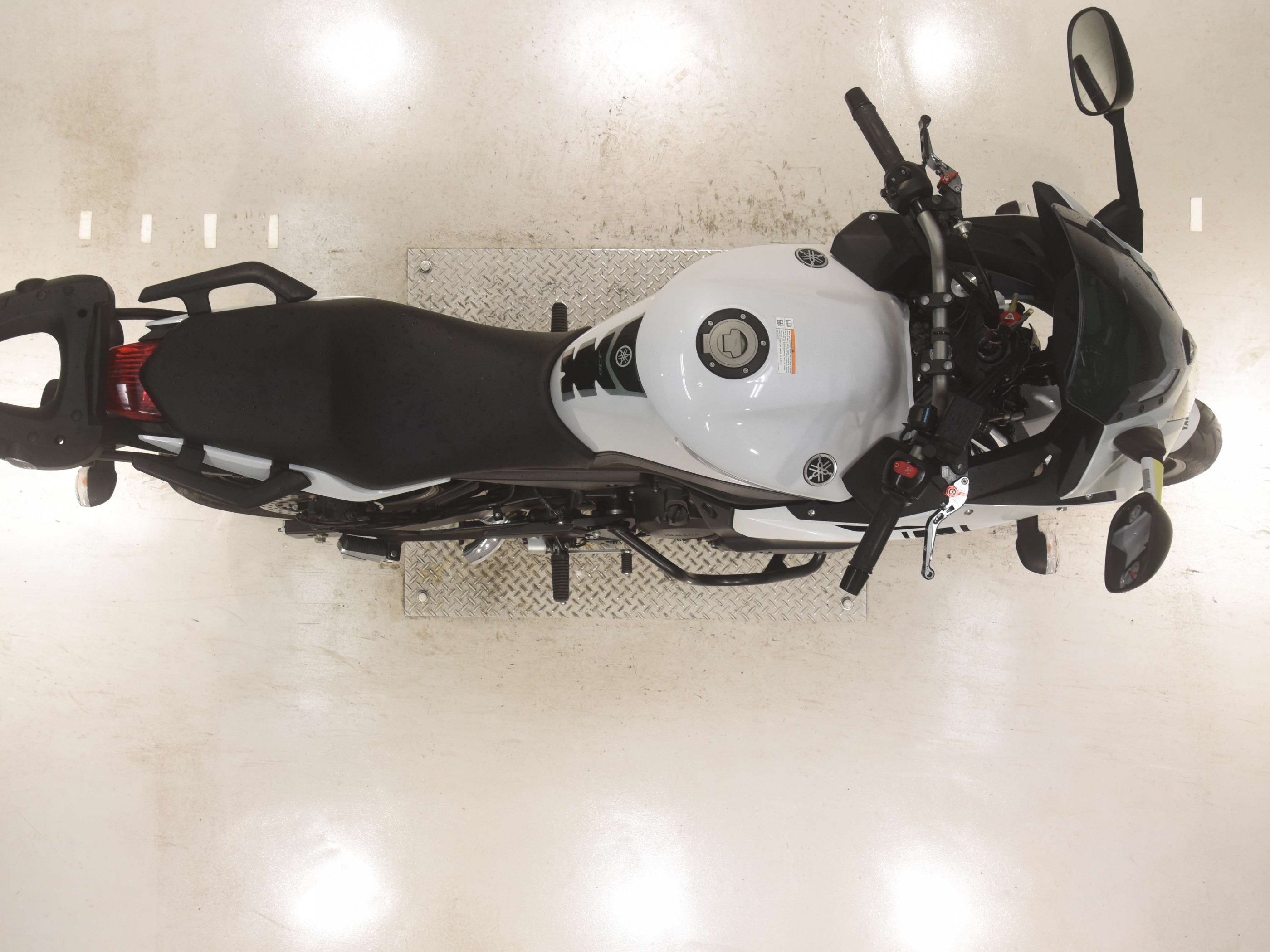 Купить мотоцикл Yamaha XJ6 DIVERSION A FZ6R ABS 2015 фото 3