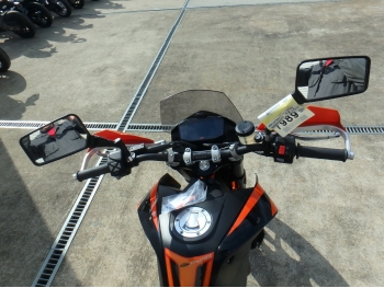     KTM 690 Duke R 2017  21