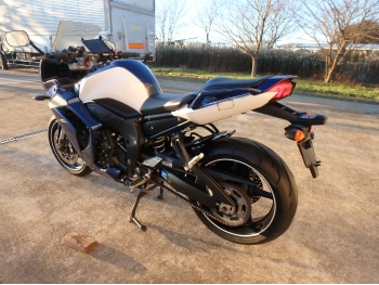     Yamaha FZ-1 Fazer GT 2011  11