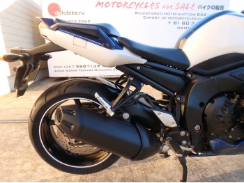     Yamaha FZ-1 Fazer GT 2011  17