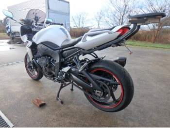     Yamaha FZ-1 Fazer 2013  11